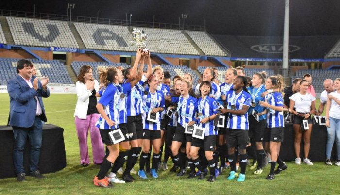 Inmejorable debut del Sporting Huelva en su nueva casa alzando la I Copa Colombina