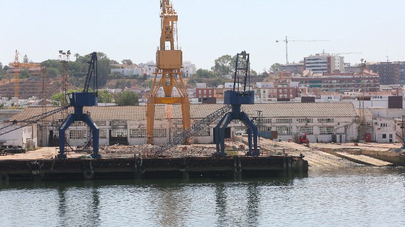 El Puerto de Huelva adjudica las obras de demolición de la antigua nave de astilleros