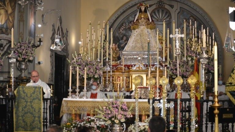 El obispo preside el tradicional Voto de Acción de Gracias a la Virgen del Rocío