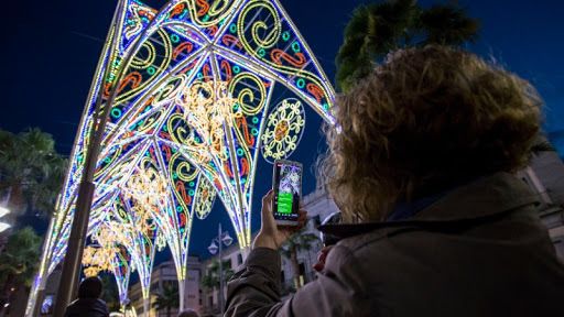 Los comerciantes de la capital respaldan la preinstalación de la iluminación navideña