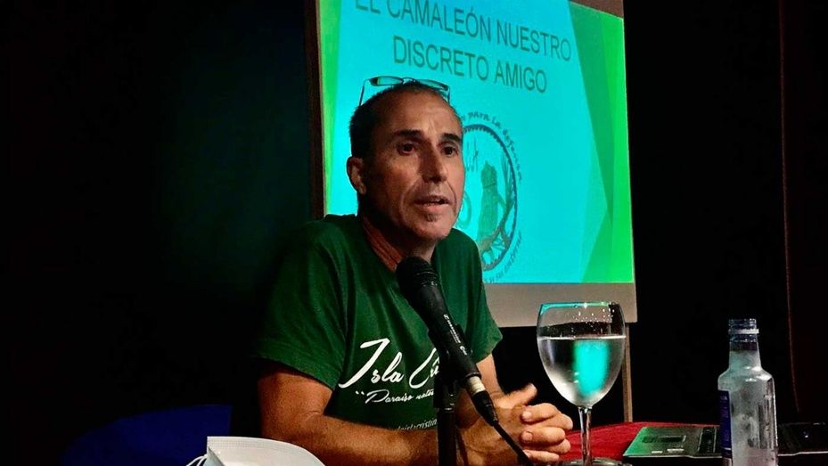 El Camaleón se convierte en protagonista en los 'Martes Culturales' de Isla Cristina