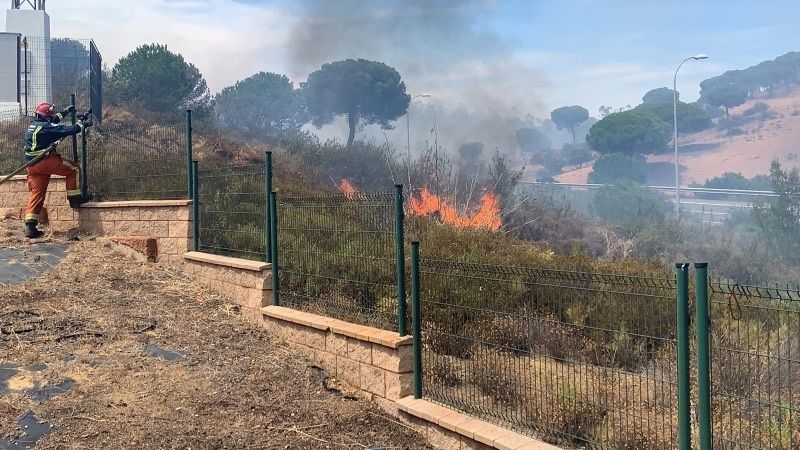Estabilizado el incendio forestal del paraje ayamontino de Costa Esuri