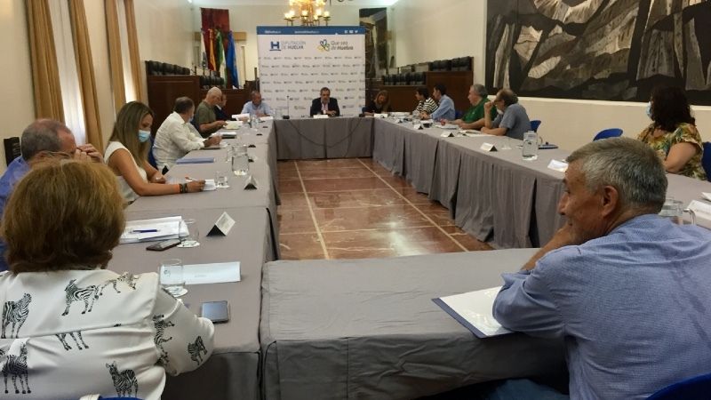 El mercado de trabajo de Huelva subió por encima de la media nacional en 2019 pero se desplomó con el Covid-19