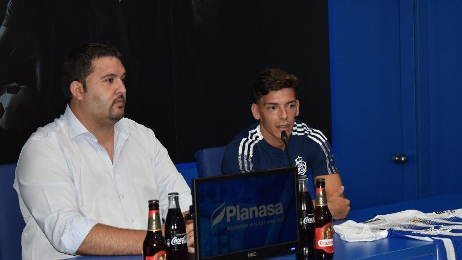Israel Peter y Juanjo Mateo asumen la responsabilidad: 'Nosotros tenemos que luchar para devolver al club a la división que se merece'