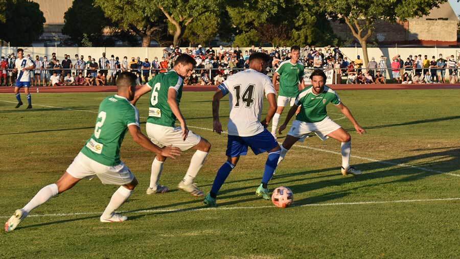 Chendo Alarcón se estrena y da la victoria al Recre ante el Córdoba por la mínima (1-0)