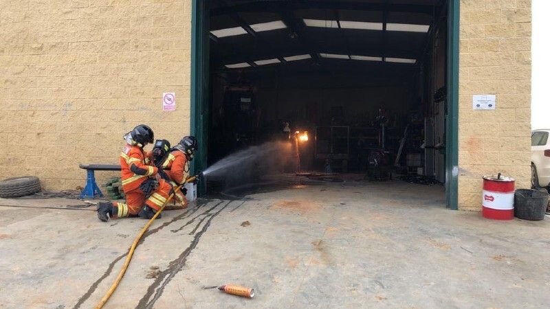 Neutralizan una fuga inflamada de una botella de acetileno en una finca de Gibraleón