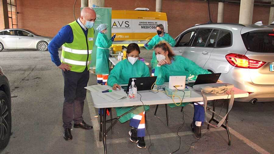 La incidencia sube 22 puntos el fin de semana y sitúa a Huelva como la segunda con mayor tasa