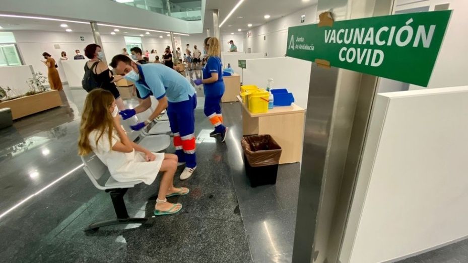 Vacunación sin cita de miércoles a viernes en la capital: para onubenses y gente de otras provincias