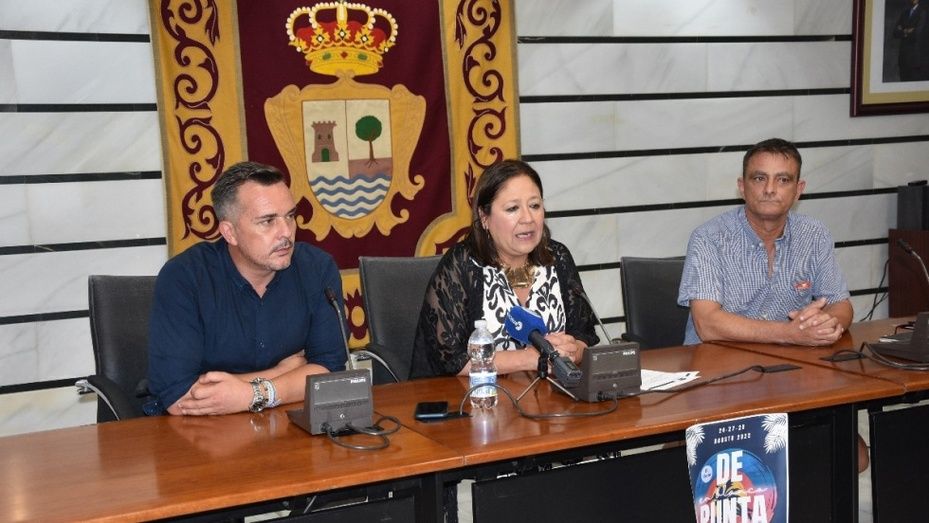Punta Umbría celebra 'De Punta en blanco' para impulsar el comercio local