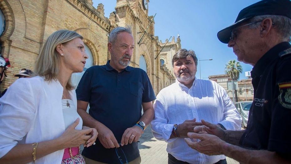 Gabriel Cruz insiste en que la antigua estación aún es de Adif y le acusa de 'tergiversar para echar balones fuera'