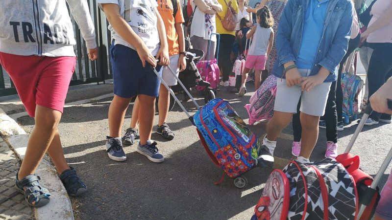 Decisiva reunión de los padres de los niños de Primaria con el director del centro y representantes del AMPA
