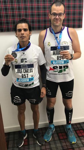 La Ruta del Rey de Europa, con Bendala y Galván, completa con éxito la parada solidaria en Glasgow