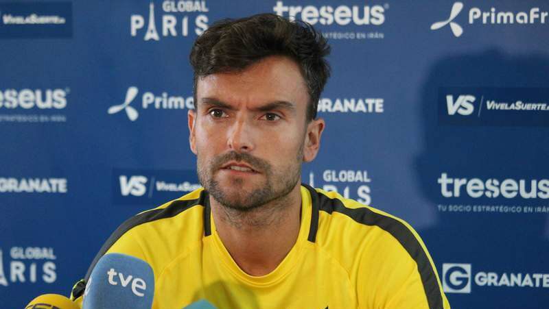 Albes: 'Jugamos ante un equipo histórico, en un campo histórico y ante una afición histórica'