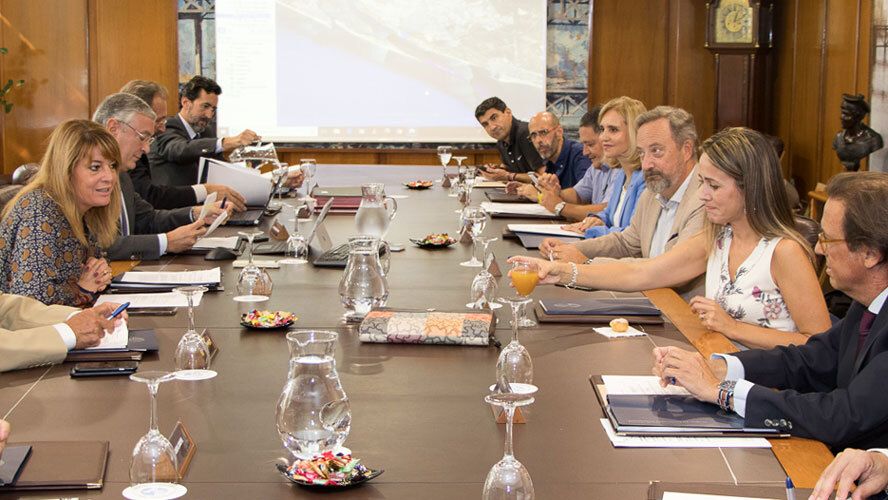 El Puerto licitará la concesión para la construcción de una terminal para graneles líquidos energéticos