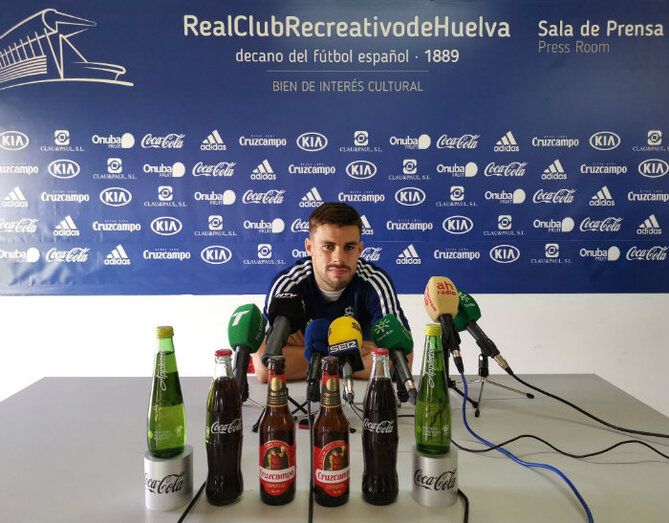 Miguel Cera: 'Aprendo cada día con humildad de la gente más experimentada del equipo'