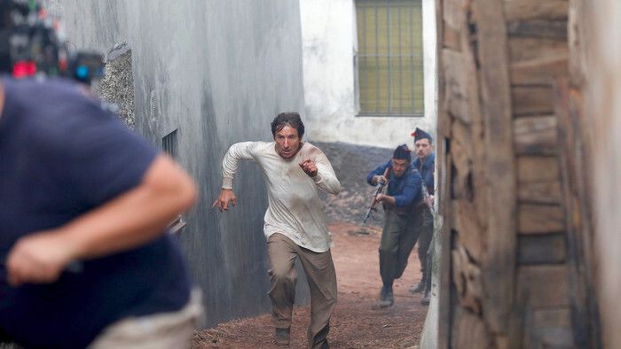 Aracena se promociona en San Sebastián con motivo del estreno de la película 'La Trinchera Infinita'