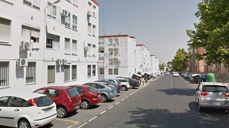 Hospitalizada una mujer tras incendiarse un piso en La Orden