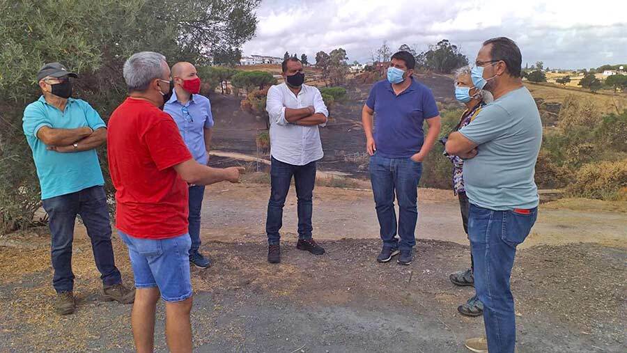 IU reclama agilidad en las ayudas para las víctimas del incendio de Almonaster