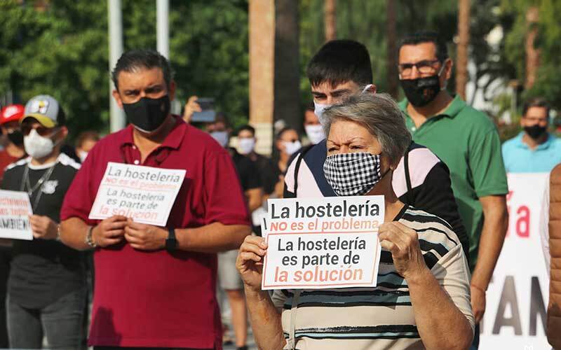 La hostelería se echa a la calle para clamar por su supervivencia