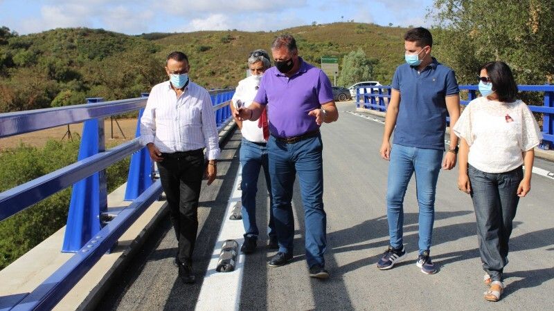 Diputación finaliza las obras de construcción del puente sobre el arroyo del Tamujoso