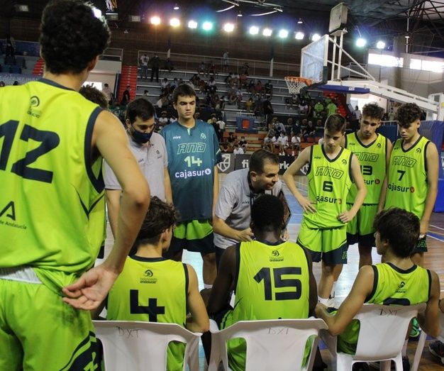 Tres onubenses disfrutaron en casa del oro cadete en el Campeonato de España