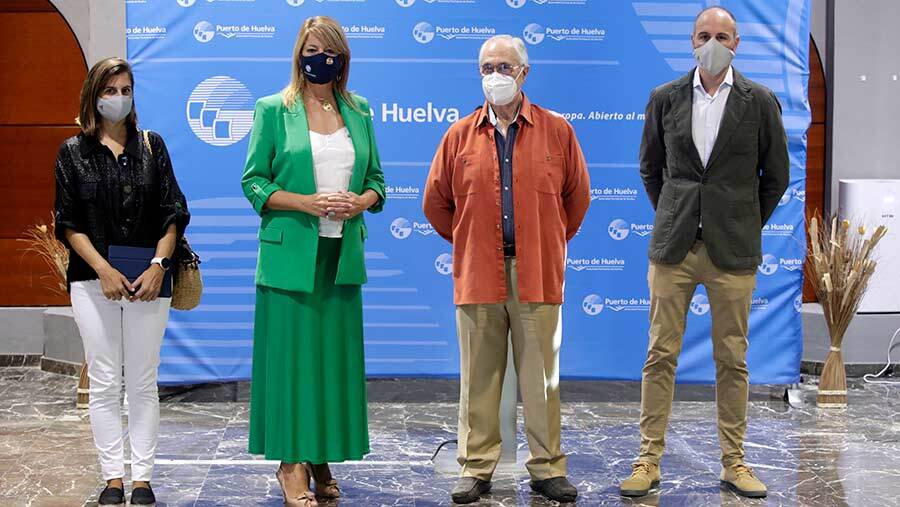 El Puerto y el COAH firman un convenio para fomentar las actividades culturales del colegio