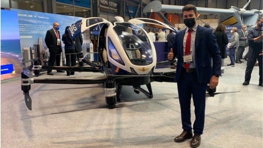 Un ingeniero onubense, al frente del espectáculo de drones en el V Centenario de la primera vuelta al mundo