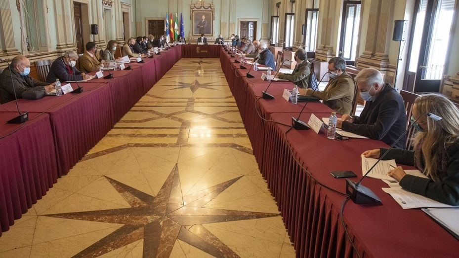 El Ayuntamiento convoca la Mesa de los Fosfoyesos casi dos años después