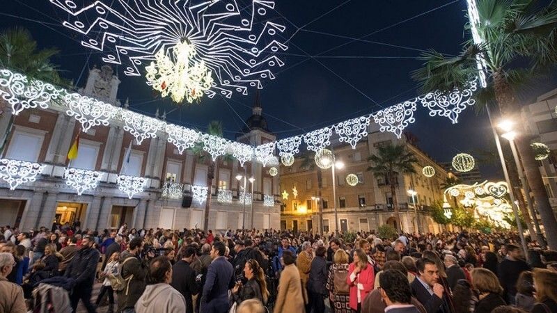El Ayuntamiento desafía a la Junta: el encendido del alumbrado navideño se mantiene el 25 de noviembre