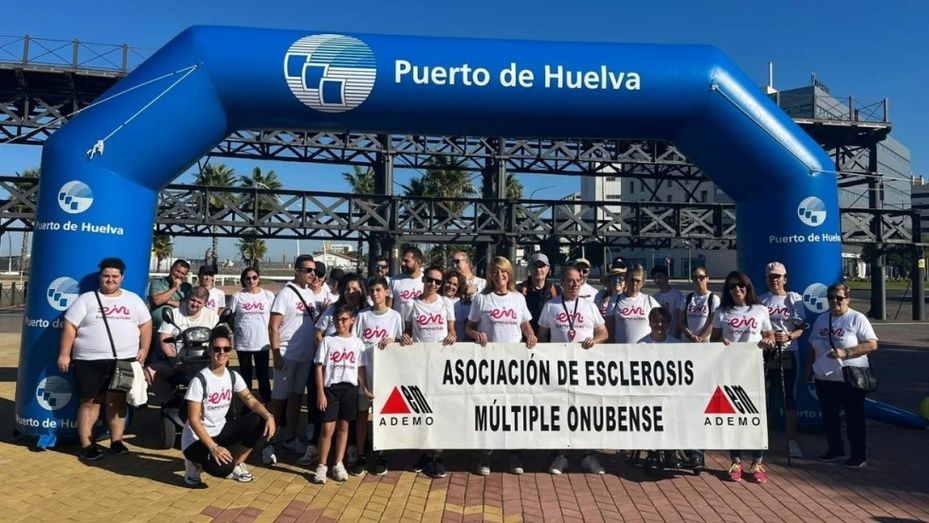 Marcha solidaria por la Esclerosis Múltiple Onubense desde el Muelle del Tinto