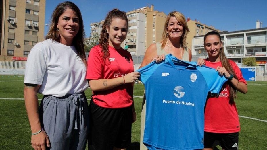 El CF Huelva Femenino recibe el apoyo del Puerto para sus jornadas de puertas abiertas