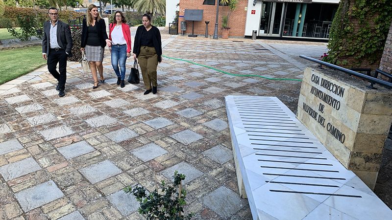 Caraballo realiza una visita institucional a Valverde del Camino para conocer las demandas y proyectos municipales