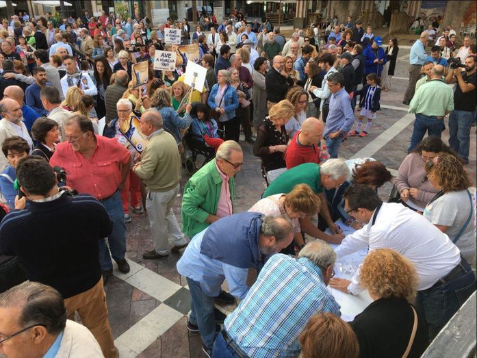 Huelva vuelve a reclamar el AVE