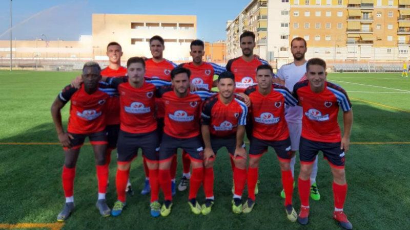 El Cartaya doblega al Atlético Onubense y se acuesta líder (2-0)