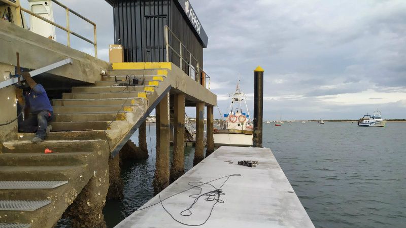 La Junta apuesta por la Ría del Piedras con mejoras en el Puerto de El Rompido
