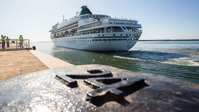 El MS Amera atraca en Huelva