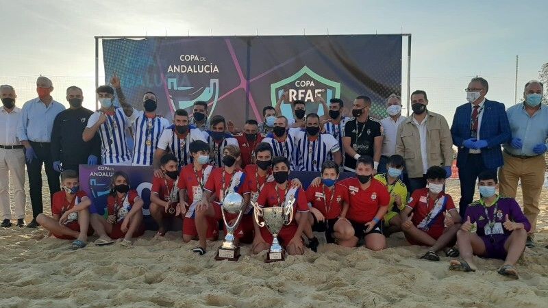 Doblete del Recre en la Copa de Andalucía de fútbol playa