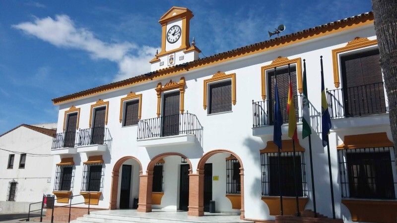 Villarrasa estudia tomar medidas legales contra la empresa que lleva el contrato del alumbrado público