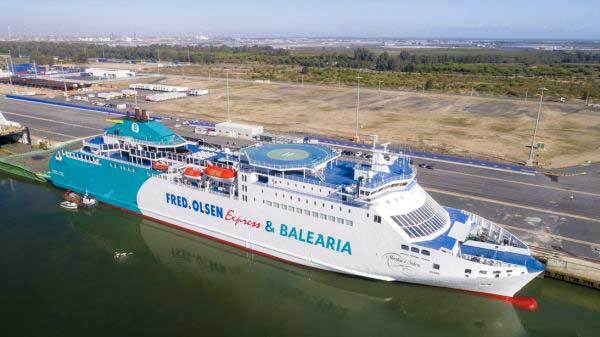 Baleària y Fred. Olsen Express consolidan la ruta Huelva-Canarias con importantes crecimientos en el último año