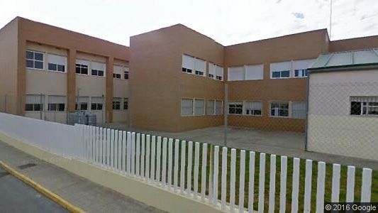 El AMPA del IES Fuente Juncal reclama a la Junta una menor ratio, más docentes y limpieza