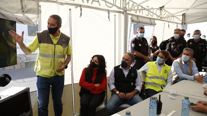 Inundaciones  y rescates en pueblos en el ensayo de un tsunami en Huelva