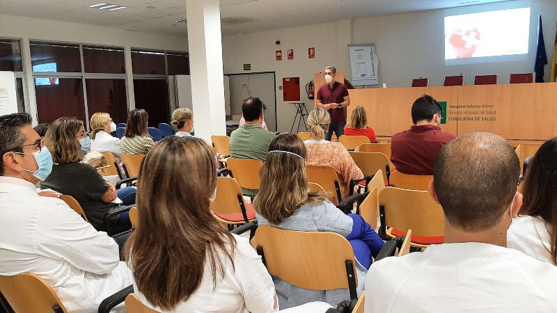 Los profesionales del Infanta Elena reciben formación en insuficiencia cardíaca y fibrilación auricular
