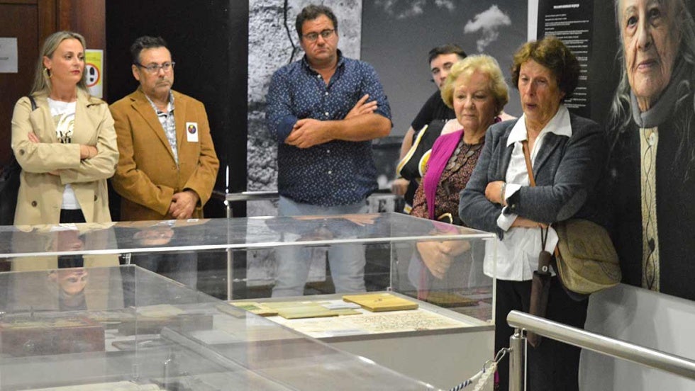 El convento del Carmen de San Juan del Puerto acoge la exposición 'donde NO habite el olvido'