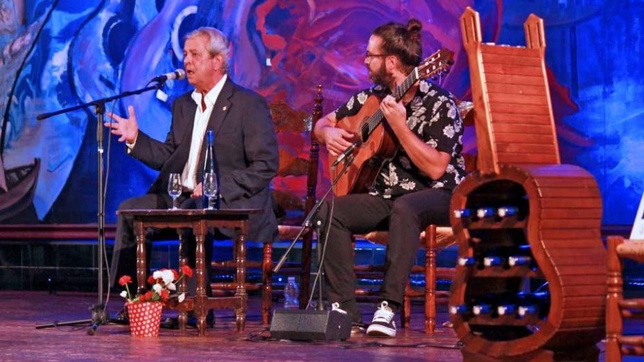 La presentación del cartel marca el inicio de los actos del cincuentenario del la Peña Flamenca de Huelva