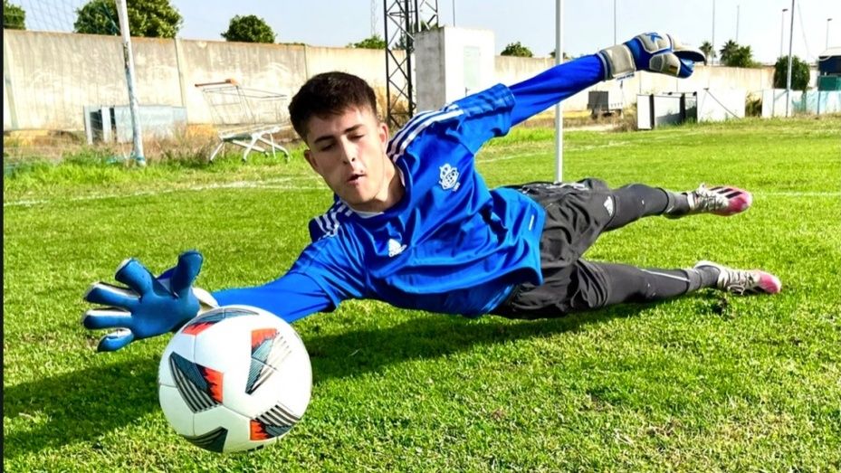 Manu, protagonista en el entrenamiento albiazul