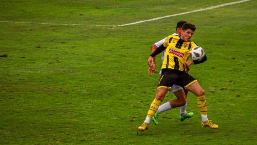 El San Roque se atasca en Yecla (2-0)