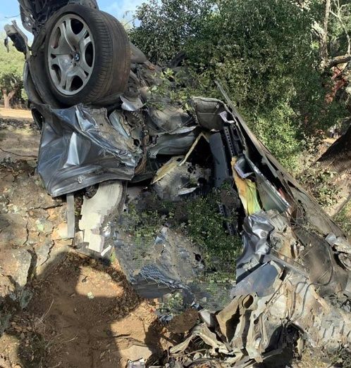 Los bomberos rescatan a un poni que cayó a un pozo en una finca de Valdelamusa