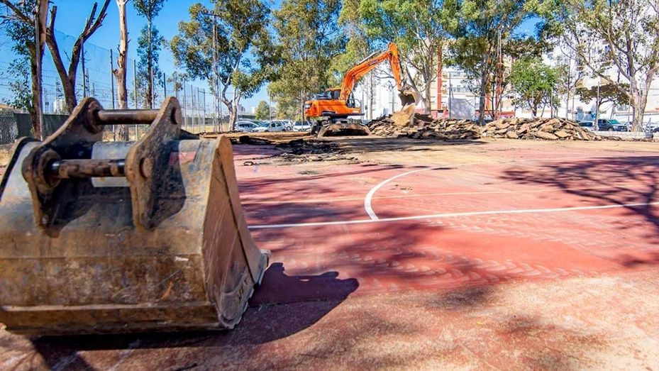 El Ayuntamiento renueva las pistas deportivas del Matadero