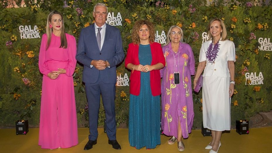 Caraballo reaparece para recoger el premio 'Amigo del Turismo de Huelva'