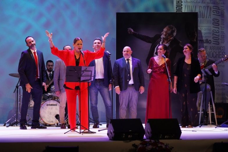 Moguer tributa un emotivo homenaje musical al cantautor Nicolás Capelo